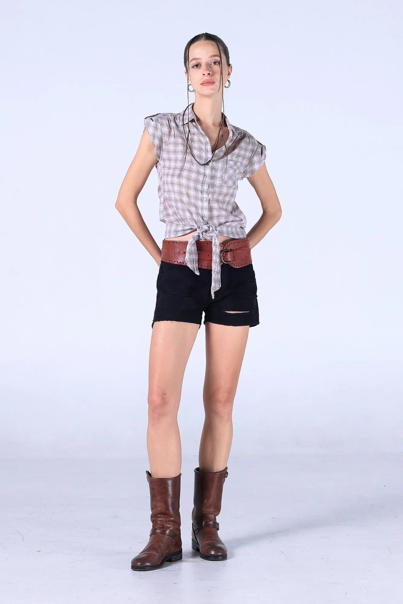 Jack Russel - Women Shorts Jeans - Handwerk JF-SH/BK Black Mid Waisted